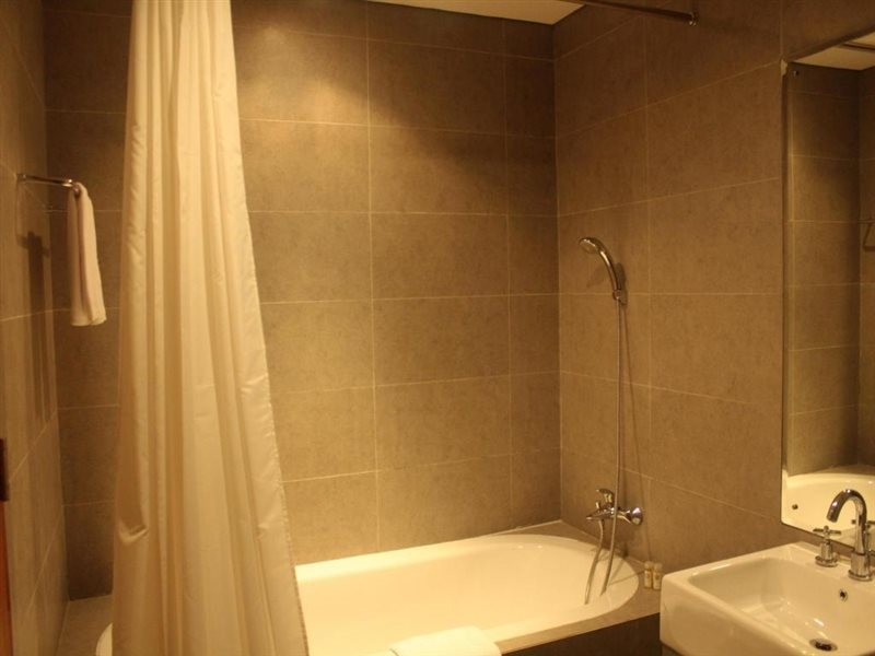 ROYAL SUITE HOTEL BALIKPAPAN 9/11