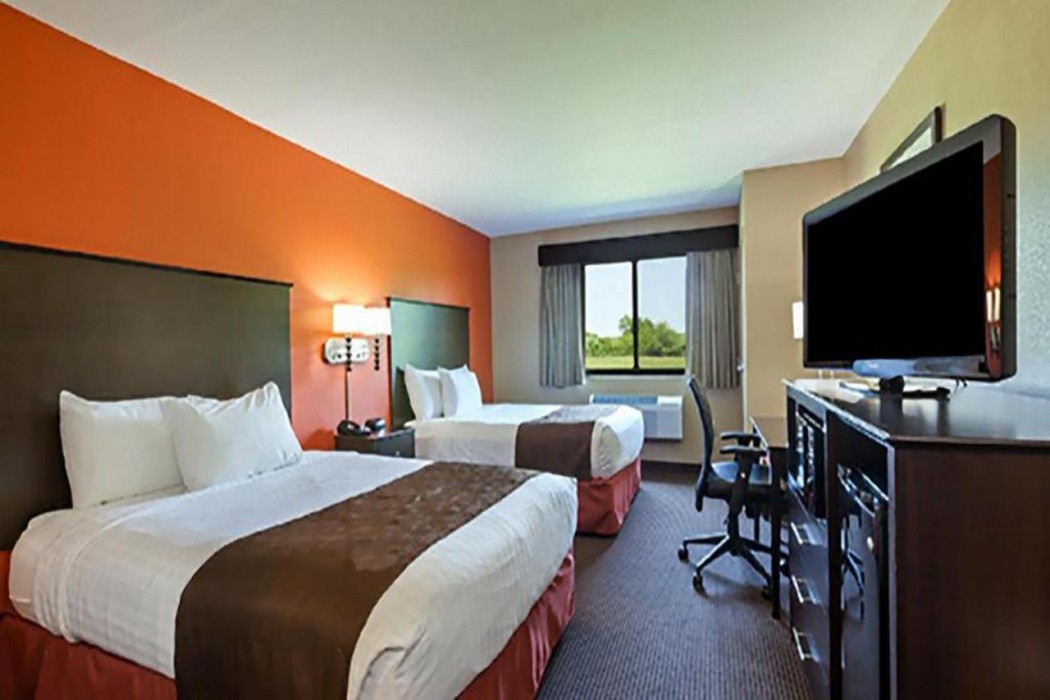 AmericInn by Wyndham Algona 10/30