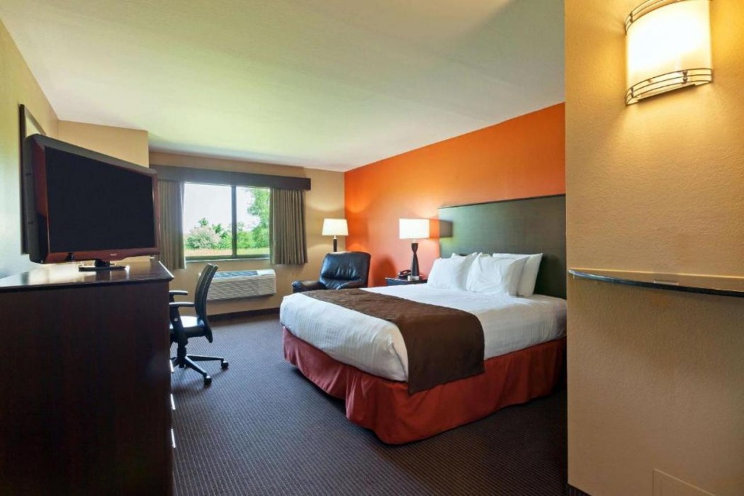 AmericInn by Wyndham Algona 6/30