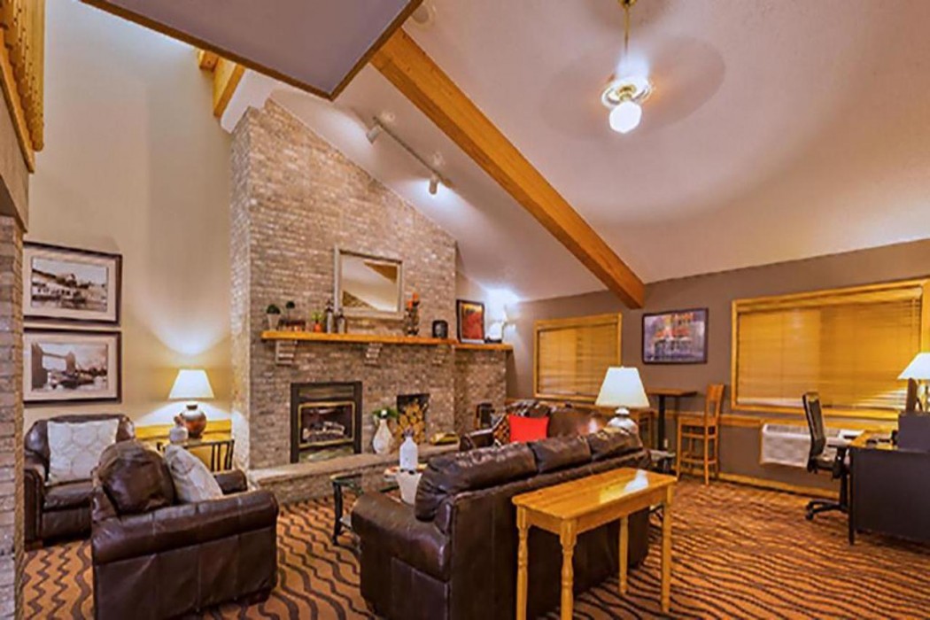 AmericInn by Wyndham Algona 22/30