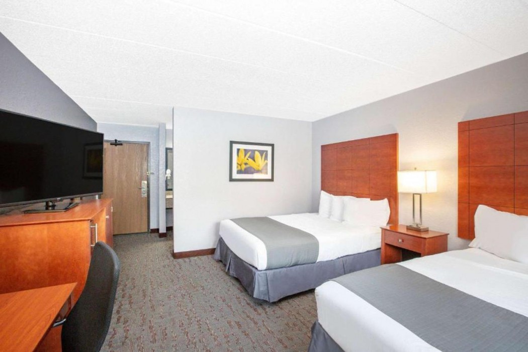 AmericInn by Wyndham Ankeny/Des Moines 10/38
