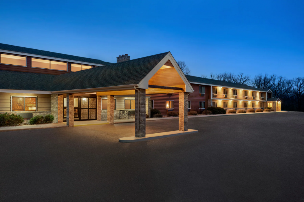 AmericInn by Wyndham Detroit Lakes 1/40