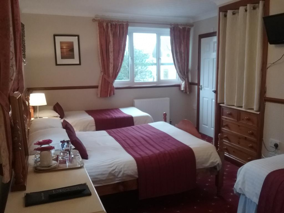 The Gower Hotel 11/35
