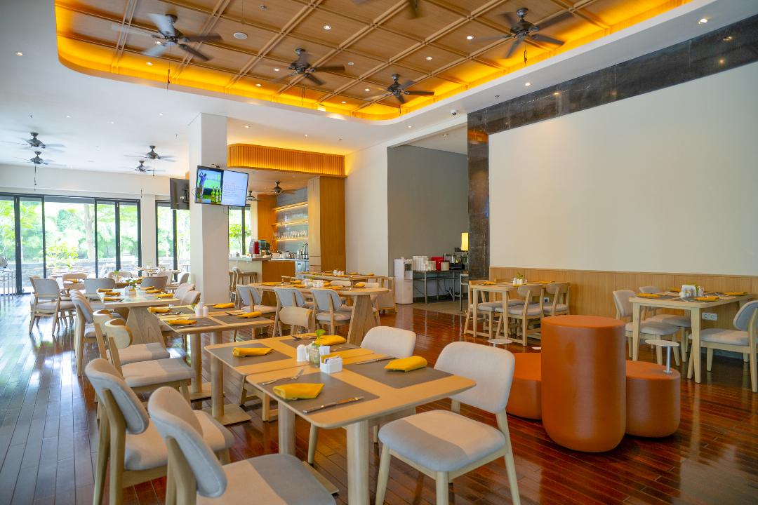 Delonix Hotel Karawang 20/55