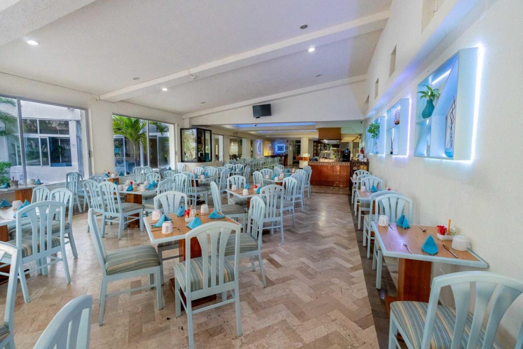 Aquamarina Beach Hotel Cancun 28/63