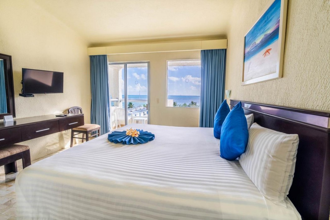 Aquamarina Beach Hotel Cancun 14/63