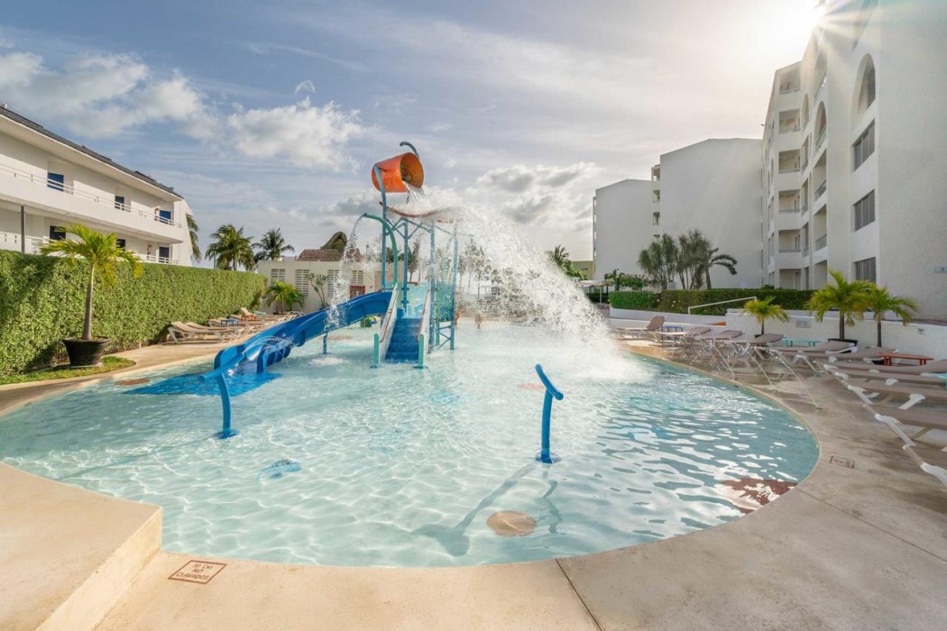 Aquamarina Beach Hotel Cancun 30/63