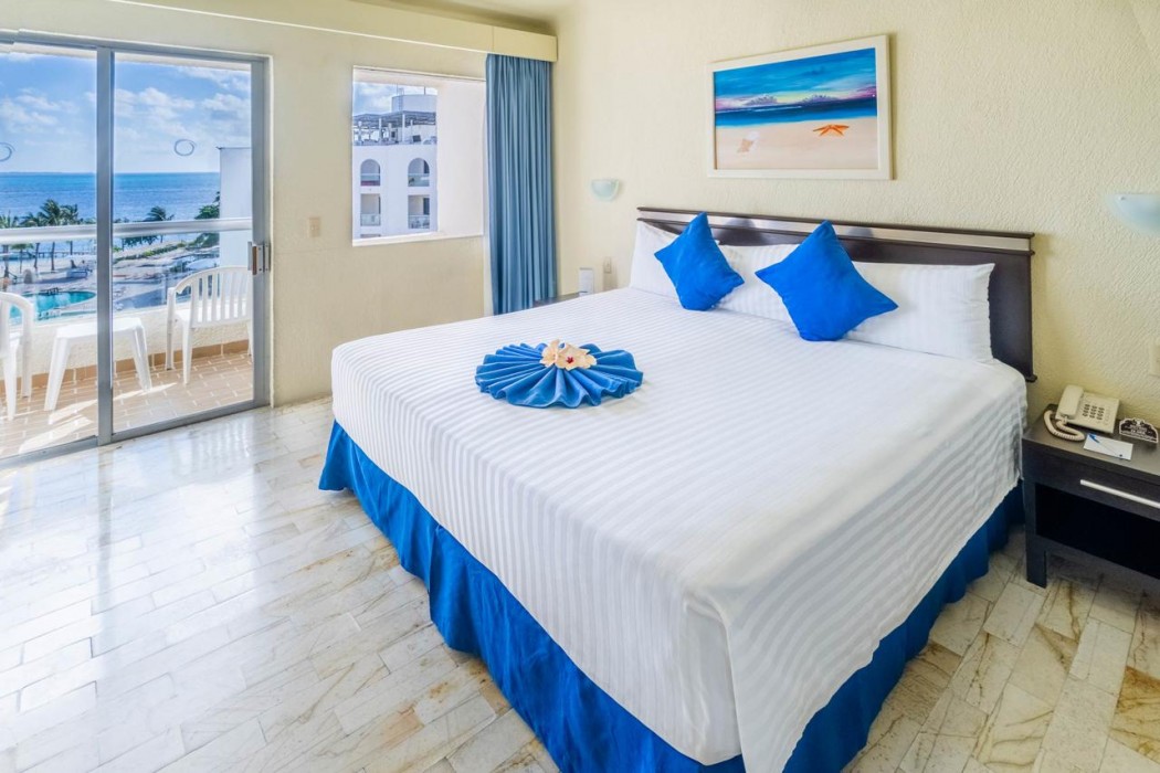 Aquamarina Beach Hotel Cancun 15/63