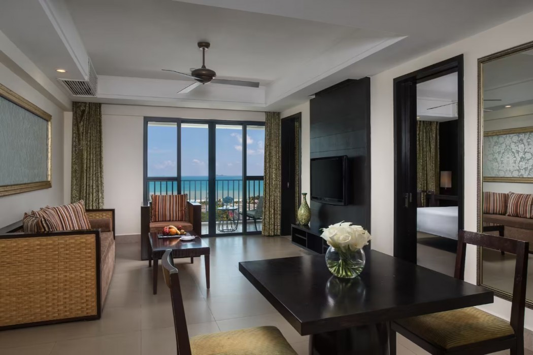 Ramada Plaza by Wyndham Sanya Bay 6/30