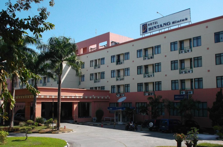 Bintang Sintuk Hotel 1/23
