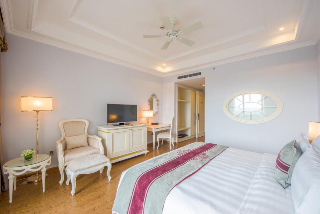 Melia Vinpearl Cua Sot Beach Resort 11/56