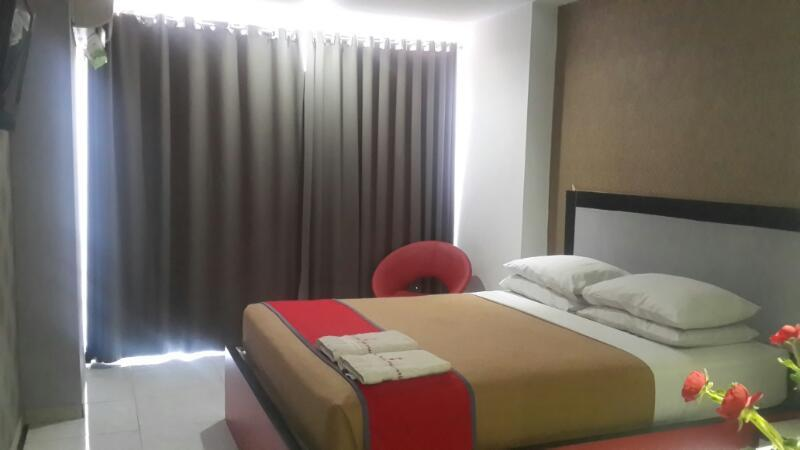 Prince Boulevard Hotel 9/42