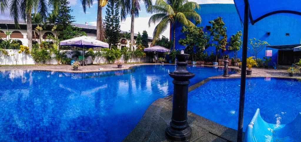 Mahkota Hotel 27/56