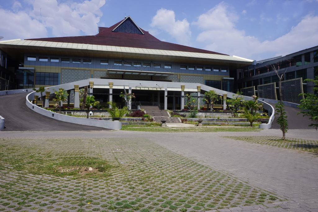 Hotel Utc Semarang 1/51