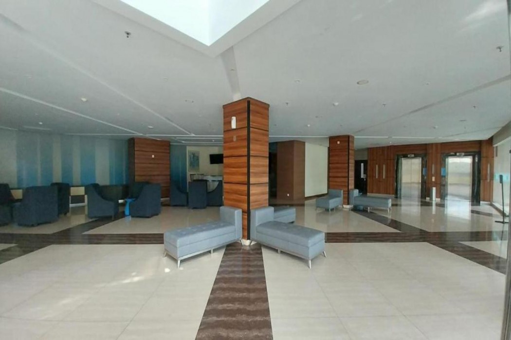 Lobby at Hotel Brothers Biru Solo Baru, BAKI