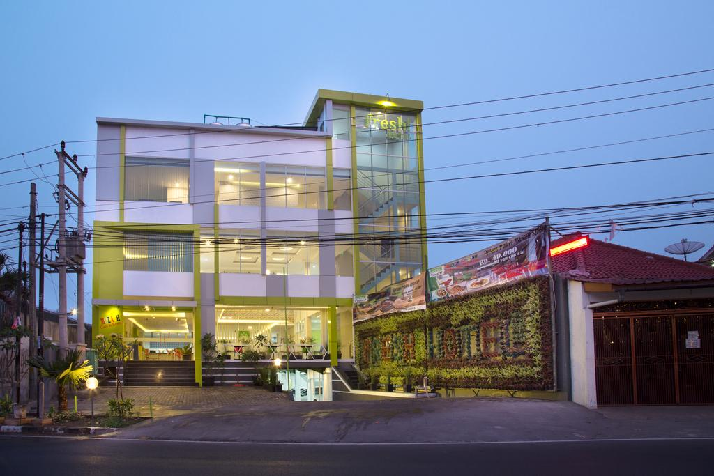 Fresh Hotel Sukabumi 1/35