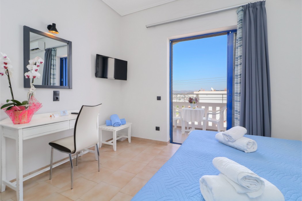 Alexis Hotel 33/87
