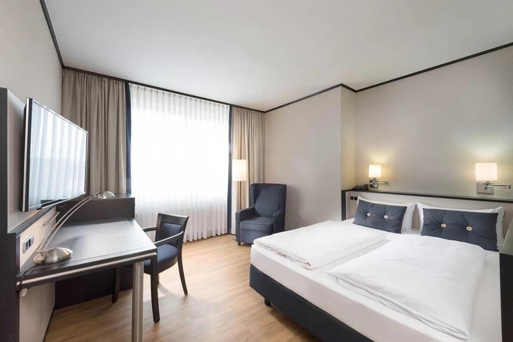 Sunday Hotel Bad Honnef 12/64