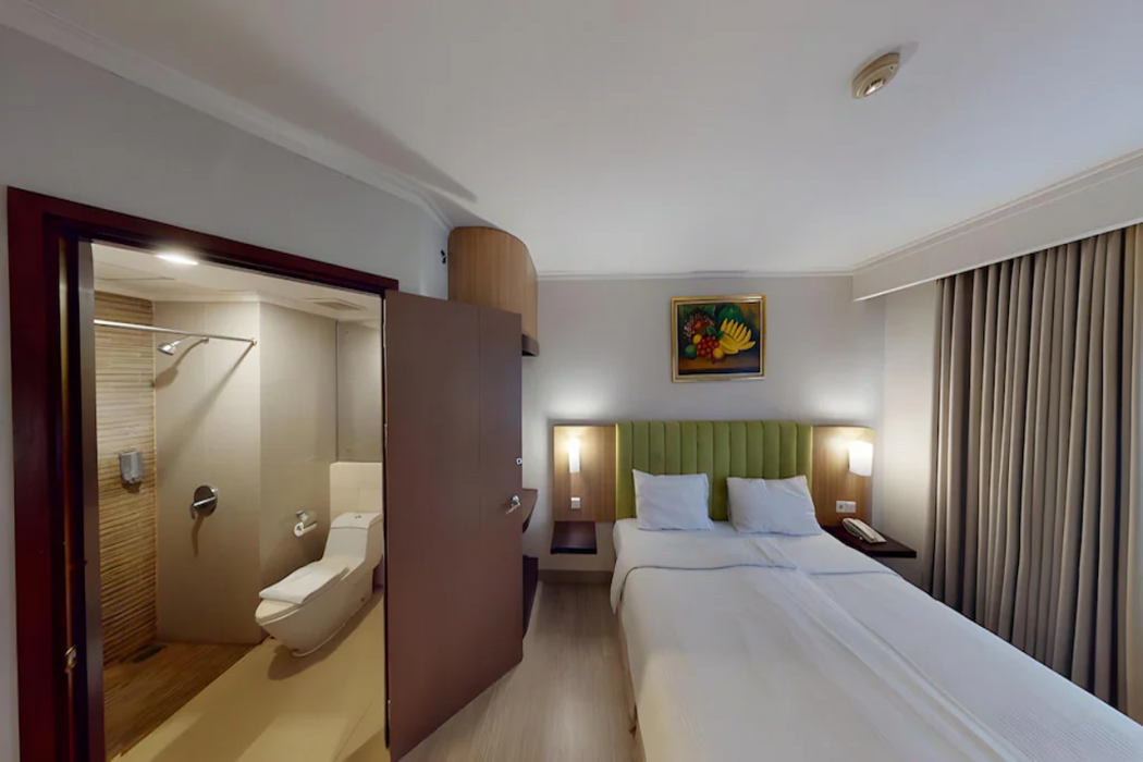 Vrata Hotel Yogyakarta 12/30