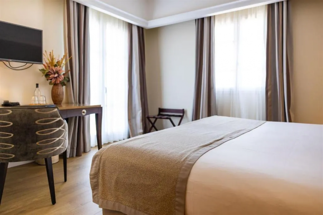 Hotel Des Gouverneurs 13/63