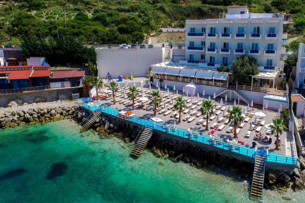 Coral Hotel & Resort 2/34