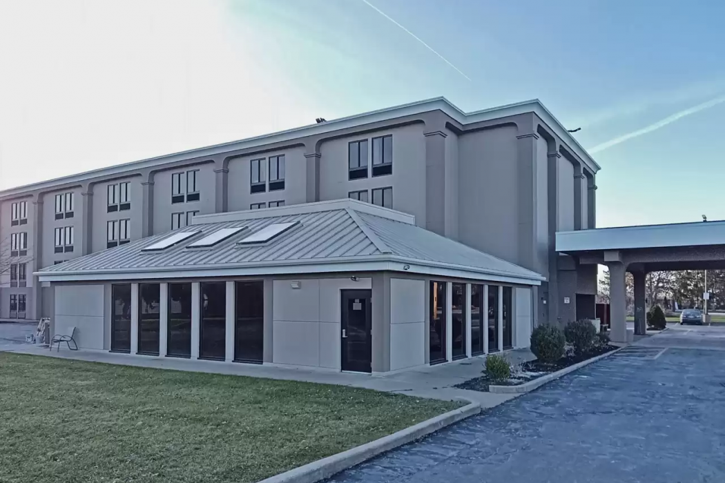 Ashbourne Hotel Canton/Hall of Fame I-77 1/7