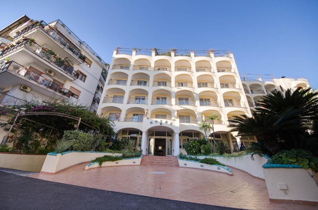 Hotel San Francesco 1/60