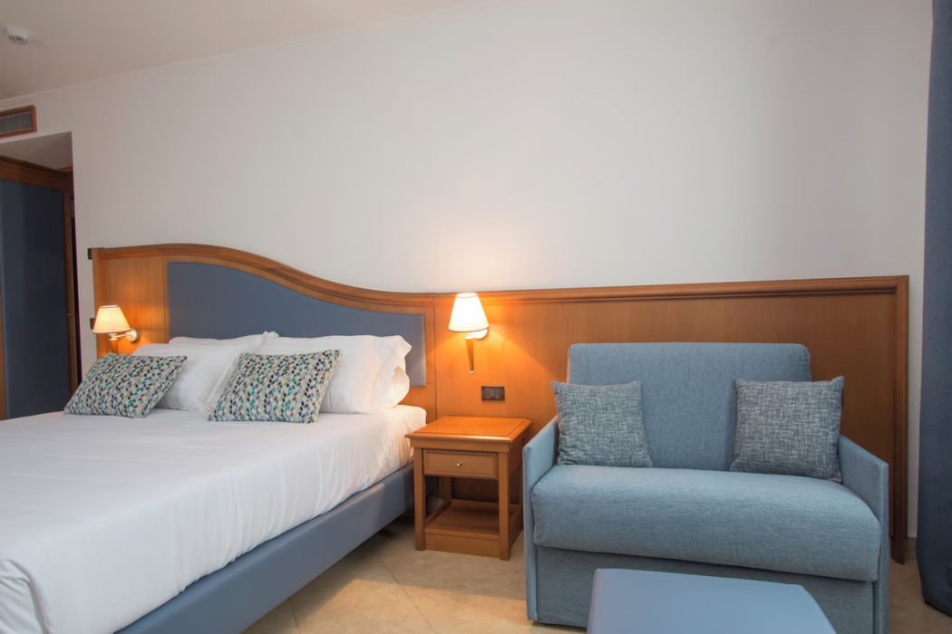 Hotel Centrale Sabaudia 8/38
