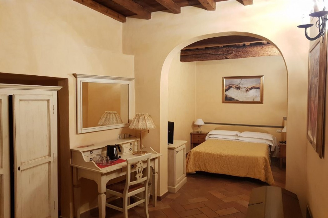 Hotel Porta Faenza 17/87