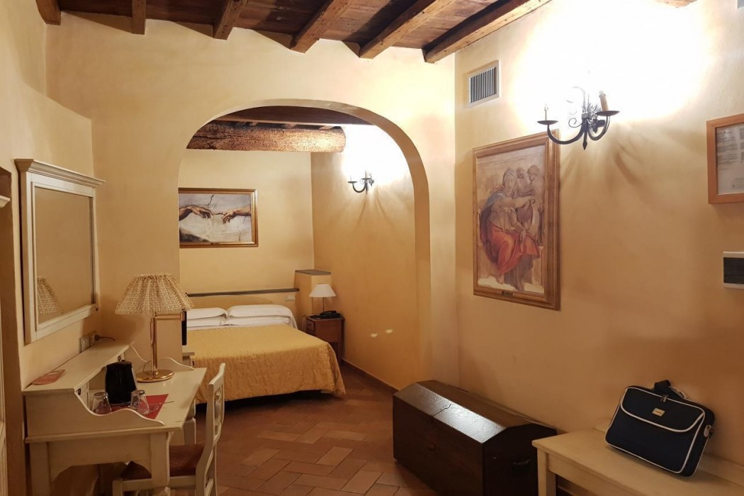 Hotel Porta Faenza 30/87