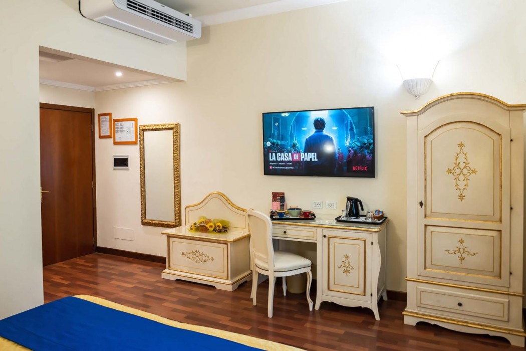 Hotel Porta Faenza 6/87