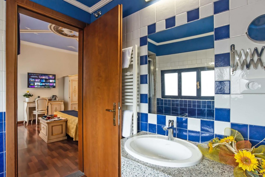 Hotel Porta Faenza 22/87