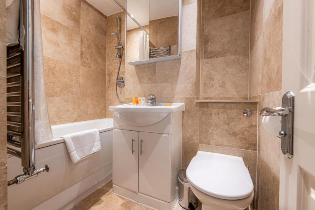 Apartment Queensgate Court 23/37