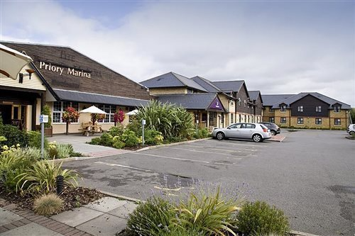Premier Inn Bedford Priory Marina 18/38