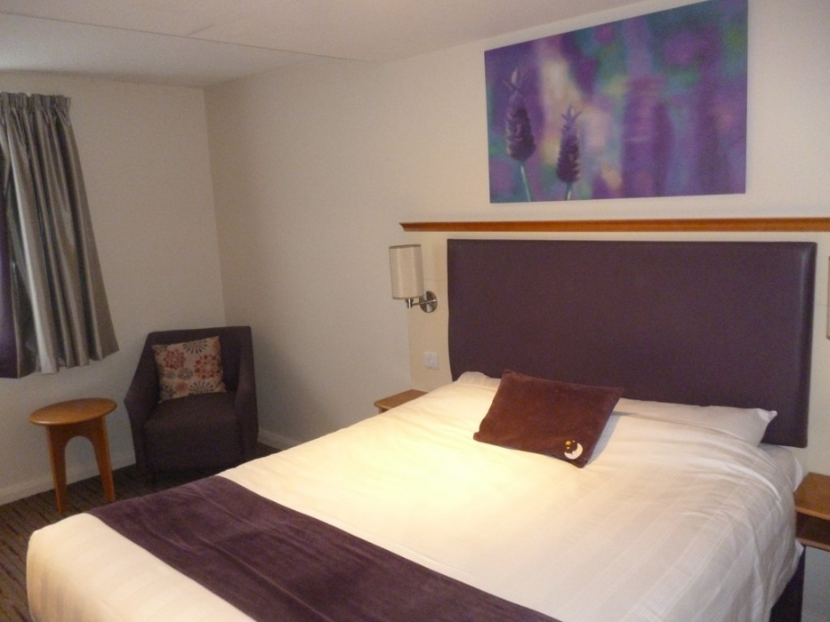 Room at Premier Inn Bedford Priory Marina, BEDFORD