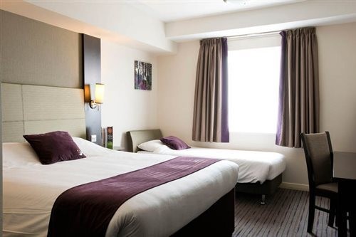 Premier Inn Glasgow (Bellshill) 14/33