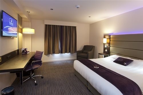 Premier Inn Glasgow (Bellshill) 12/33