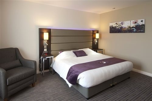Premier Inn Glasgow (Bellshill) 18/33