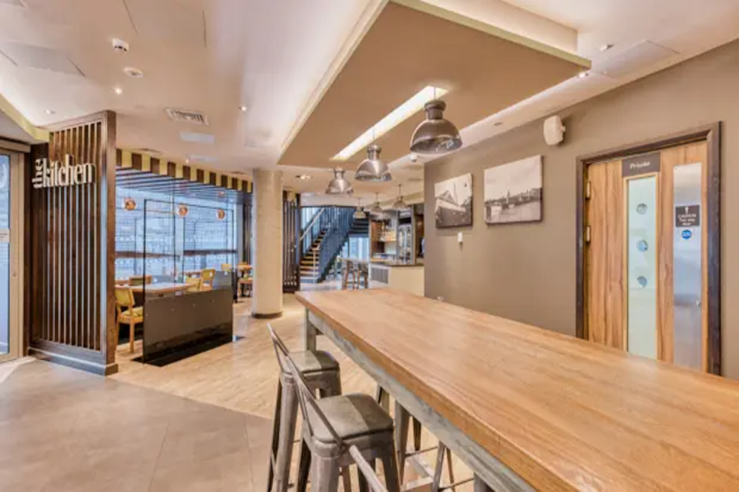 Premier Inn London Southwark (Borough High St) 20/35