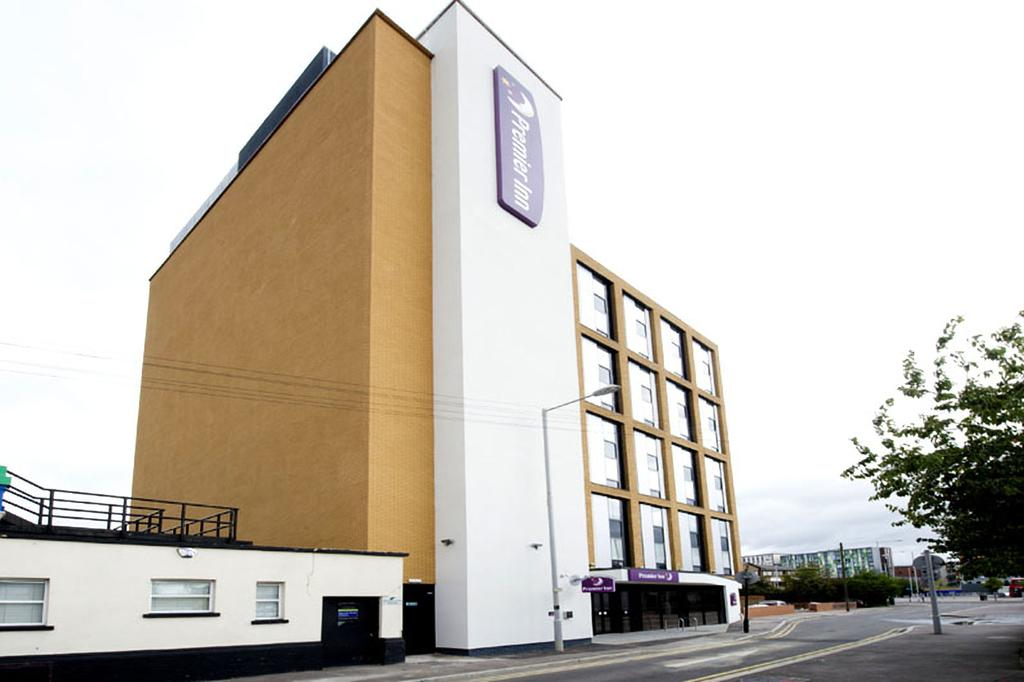Premier Inn London Tottenham Hale Hotel in LONDON