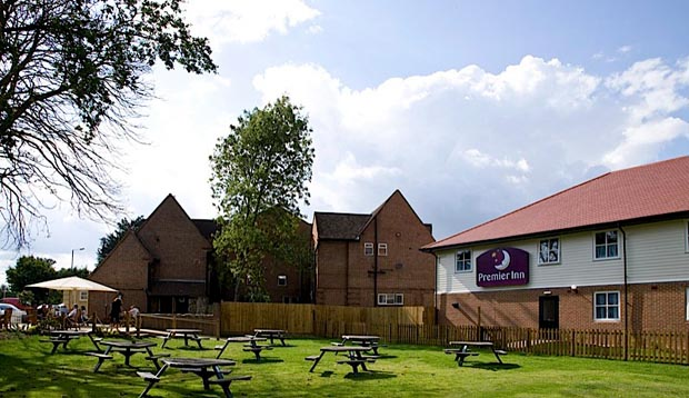 Premier Inn London Twickenham East 2/22