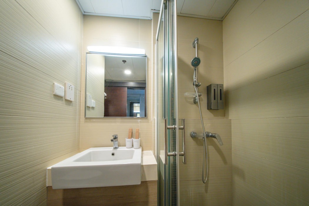 MIJ (Kai Tak) Hotel 24/64