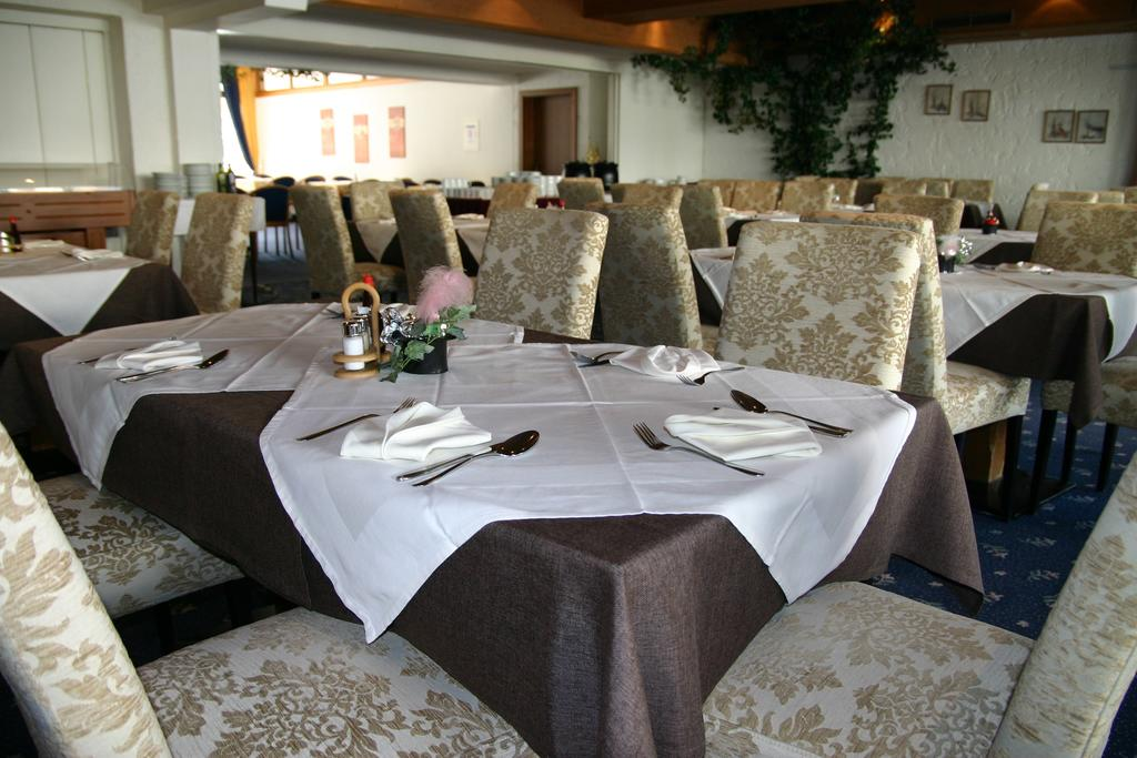 Hotel Edelweiss 11/22