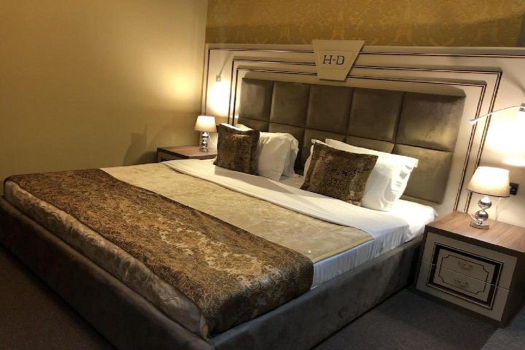 Hotel Deluxe 14/43