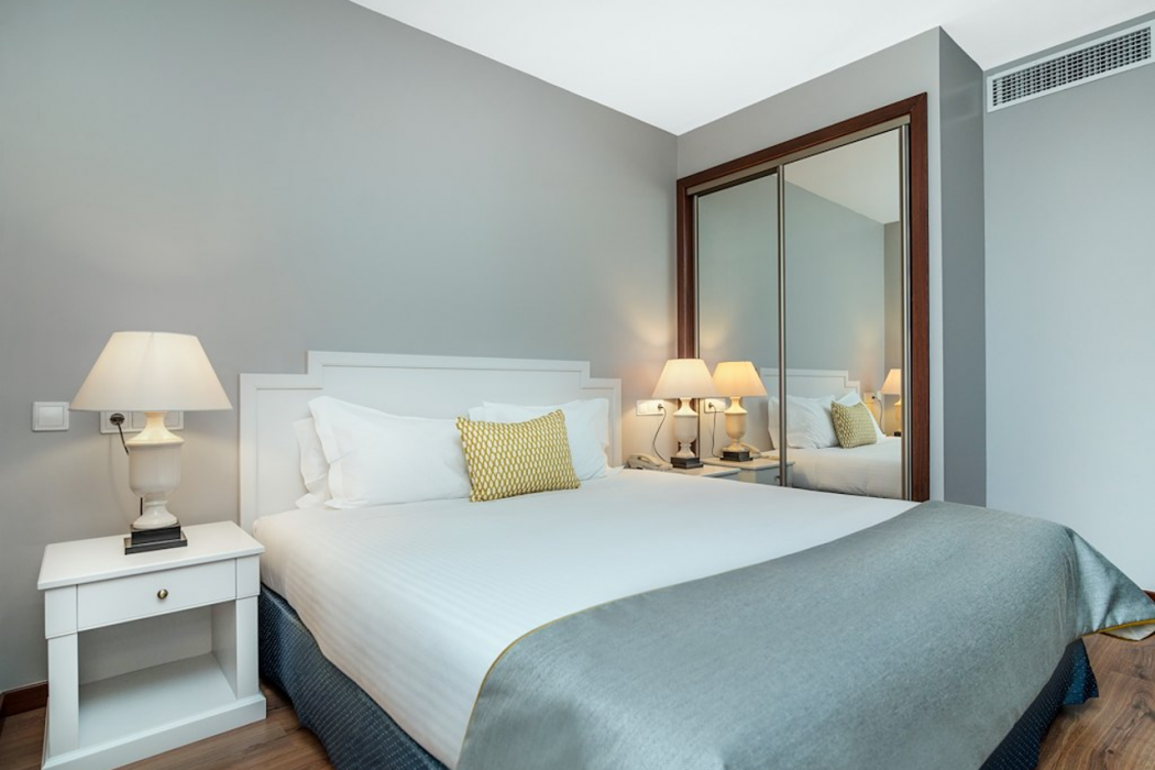 Experience comfort and convenience at Gaia Residence, a 4-star hotel in Vila Nova de Gaia, close to Porto’s historic treasures and the Douro River.