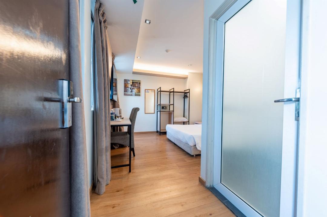 Superior Queen Room
