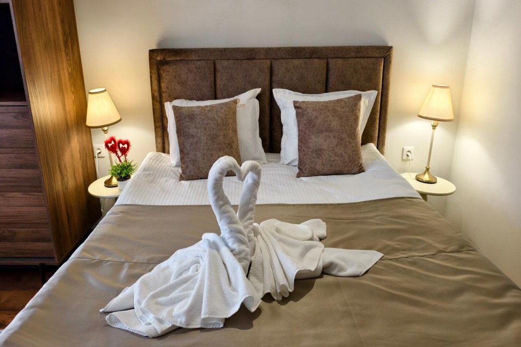 Hotel Elegant Lux 27/90