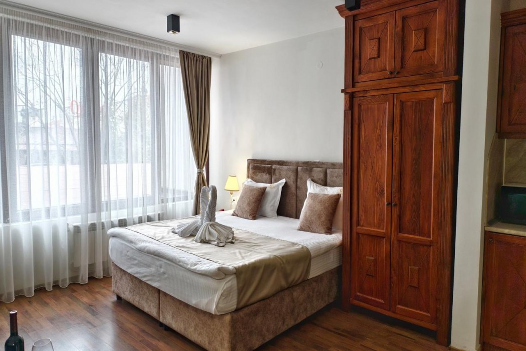Hotel Elegant Lux 33/90