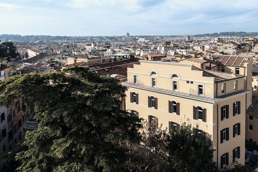 Palazzo 4 Fontane 12 31/93