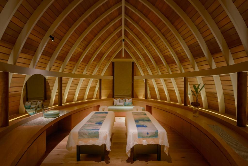 Emerald Faarufushi Resort and Spa 46/94